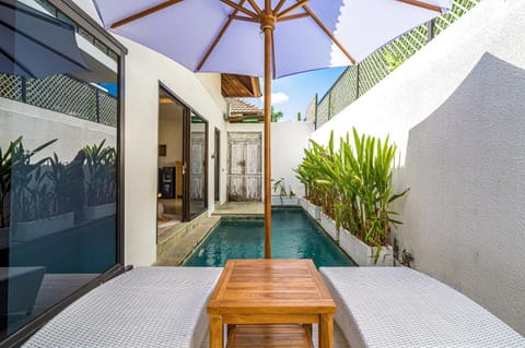 Patio, Day, View (from property/room), Balcony/Terrace