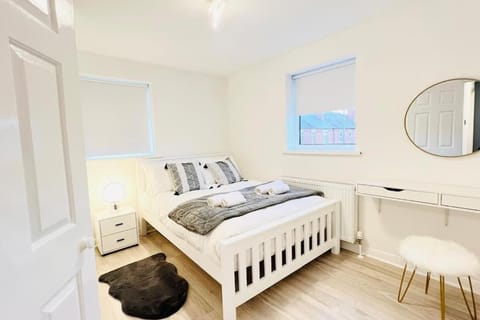 New fully furnished cosy home Apartment in Newark-on-Trent