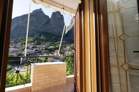 Day, Natural landscape, View (from property/room), Balcony/Terrace, Mountain view