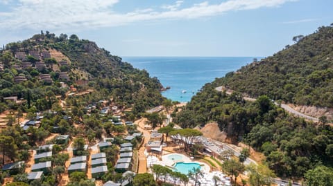 Bird's eye view, Beach, Mountain view, Sea view