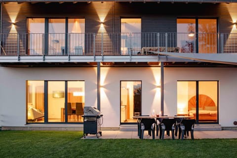 Property building, View (from property/room), Balcony/Terrace