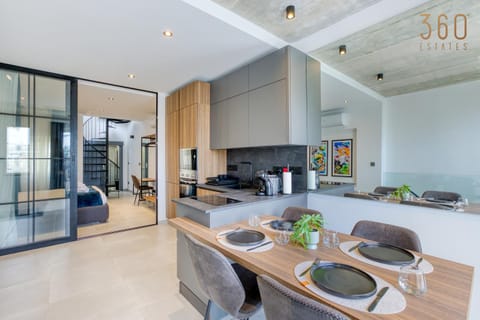 Kitchen or kitchenette, Living room, Seating area, Dining area, dishwasher, minibar, oven, pet friendly