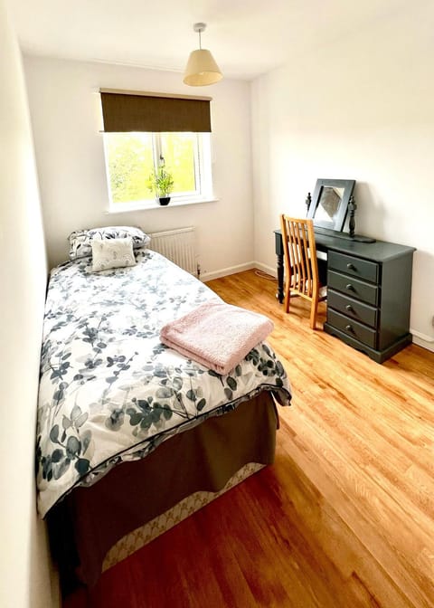 Rotherham Wickersley Village 2 Bedroom Apartment Apartment in England