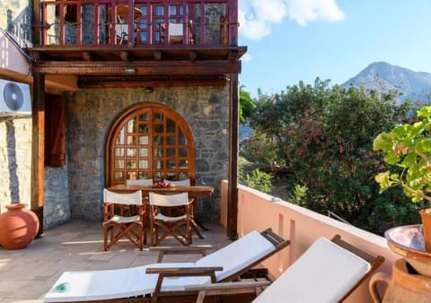 Patio, sunbed