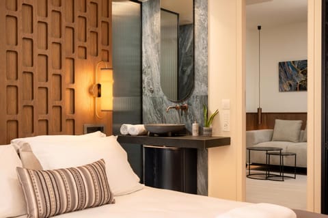 Shower, Bed, Seating area, Bedroom, Location, wardrobe