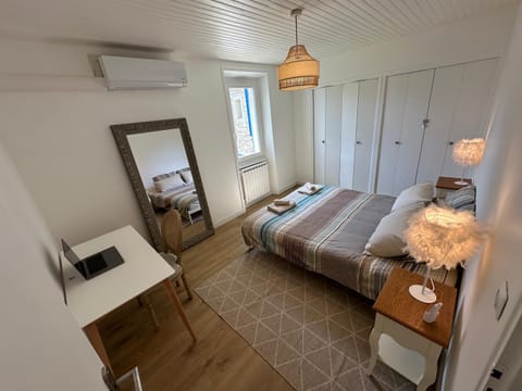 Magnifique mas provençal avec piscine au centre de Goudargues Villa in Provence-Alpes-Côte d'Azur