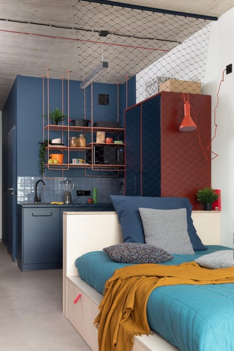 Bed, Kitchen or kitchenette, Photo of the whole room, Seating area, Bedroom