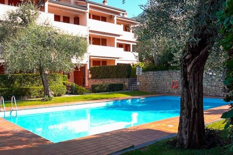 Property building, Garden, Pool view, Swimming pool