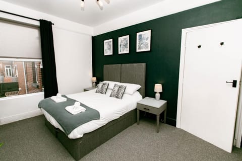 Bed, View (from property/room), Photo of the whole room, Bedroom