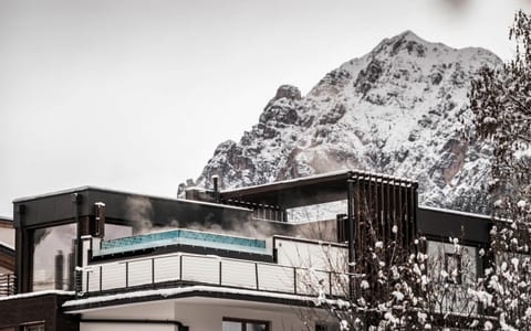 Property building, Winter, Swimming pool