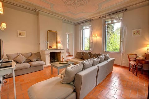 Château des Riaux Villa in French Riviera