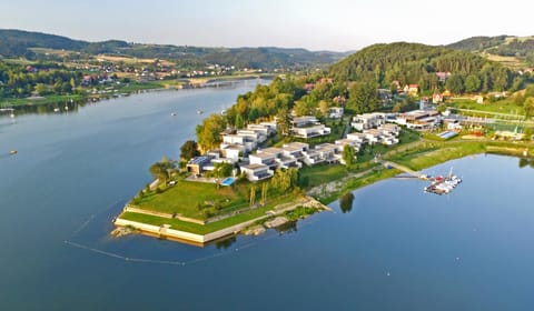 Spring, Bird's eye view, Winter, Summer, Billiard, Bowling, Children play ground, Darts, Fishing, Game Room, Horse-riding, Skiing, Squash, Canoeing, Hiking, Cycling, Kids's club, Evening entertainment, Autumn, Lake view, Mountain view