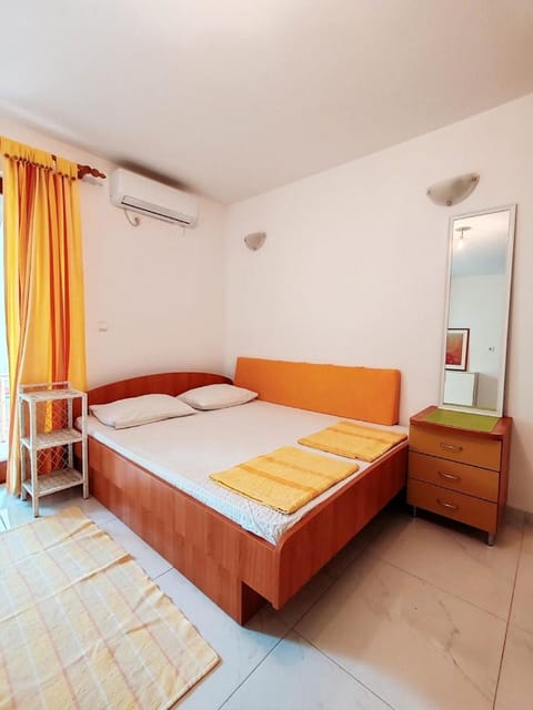 Apartments & Rooms Verse Bed and Breakfast in Neum