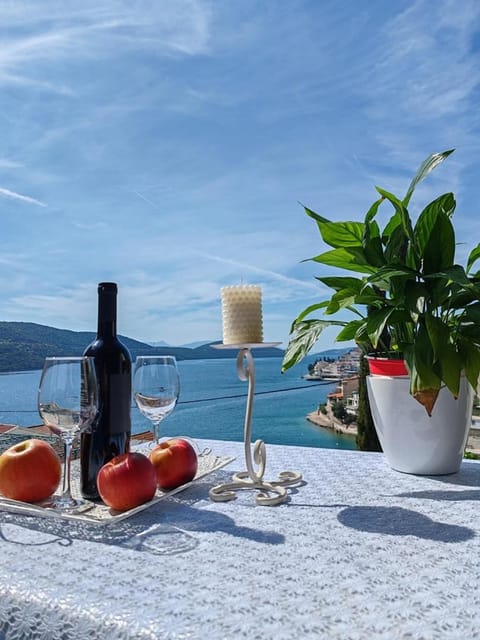 Apartments & Rooms Verse Bed and Breakfast in Neum