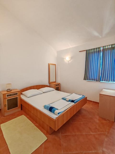 Apartments & Rooms Verse Bed and Breakfast in Neum