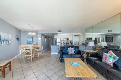 Edgewater 1-0905 'Hello Sunshine' House in Edgewater Gulf Beach