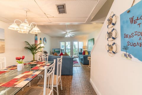 Sugar Beach B04 'Seaside Escape' House in Lower Grand Lagoon