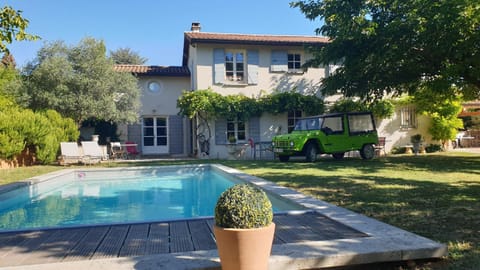 Property building, Swimming pool
