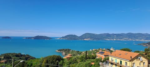 Al campanile di La Serra Apartment in Lerici