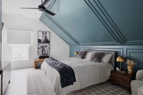 Urban Sophistication Mid Century - Farm Home House in Jeffersonville