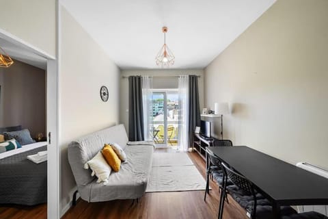 TV and multimedia, Living room, Dining area, Bedroom, hair dresser