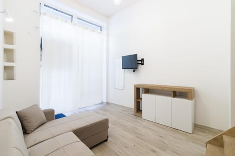 TV and multimedia, Seating area