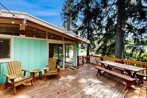 Breeze in the Trees House in Magnolia Seattle