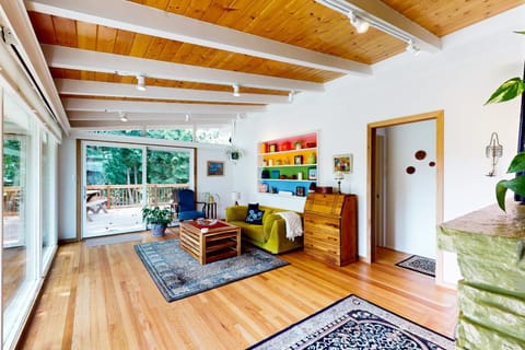 Breeze in the Trees House in Magnolia Seattle