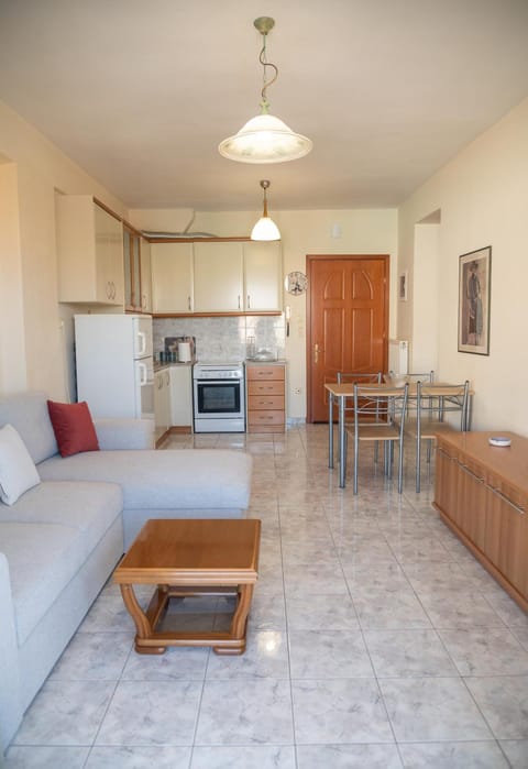 Bed, Kitchen or kitchenette, Living room, Seating area, Dining area, oven, pet friendly, stove