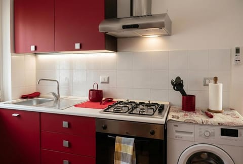 Kitchen or kitchenette, washing machine