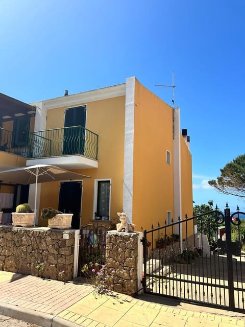 Property building, Balcony/Terrace