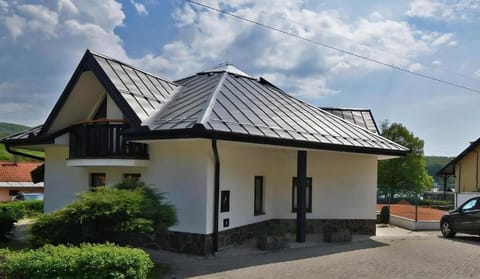 Property building, Parking