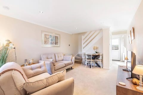 'The Cobbles' - central, stylish, garden, views House in Skipton