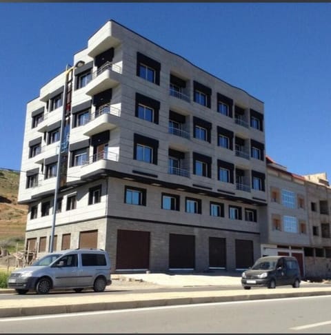 Property building, Location