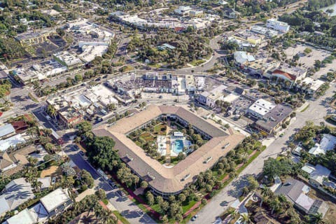 Kingston Arms 1st Fl Cottage House in Saint Armands Key