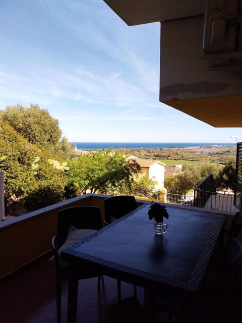 Day, Natural landscape, View (from property/room), Balcony/Terrace, Dining area, Sea view