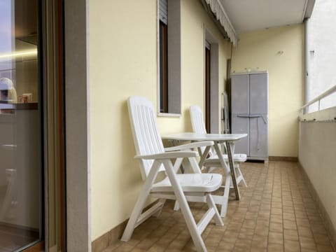 Balcony/Terrace, furniture
