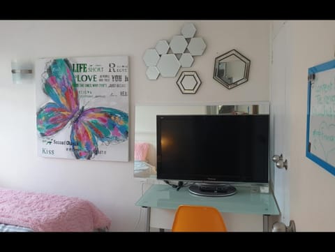 1 Exclusive to International Travellers Only Book Now R1 Bed and Breakfast in Auckland