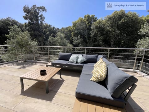 Patio, Balcony/Terrace