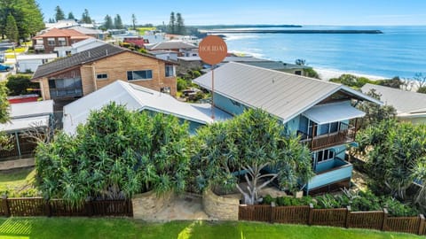 Property building, Natural landscape, Garden