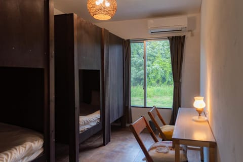 Bed, Photo of the whole room, Bedroom, air conditioner