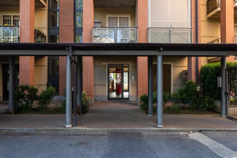 Property building, Facade/entrance