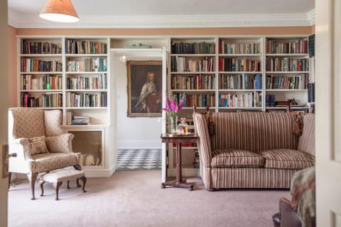 Library, Seating area