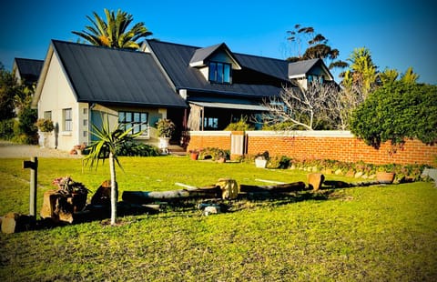 Property building, Day, Natural landscape, Garden