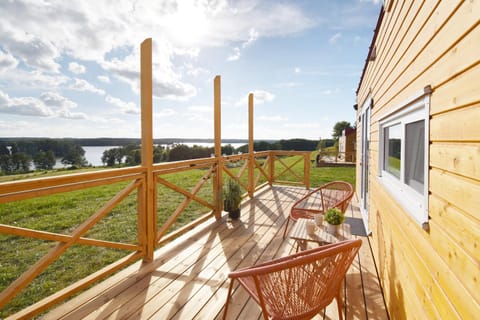 Property building, Day, Natural landscape, View (from property/room), Balcony/Terrace, Lake view