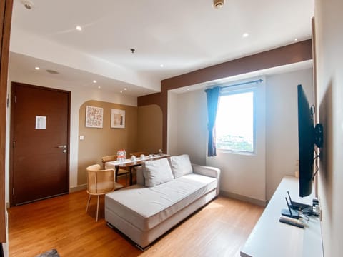 Communal lounge/ TV room, Communal lounge/ TV room, TV and multimedia, Living room, Seating area, Dining area, internet