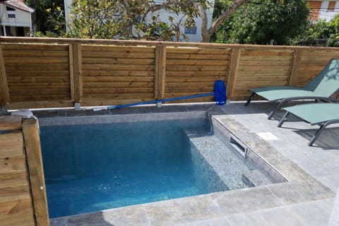Swimming pool, Swimming pool