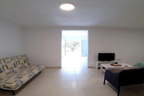 Trikorfo Beach Apartment, 150m from Sandy Beach Apartment in Halkidiki