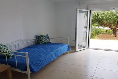 Trikorfo Beach Apartment, 150m from Sandy Beach Apartment in Halkidiki