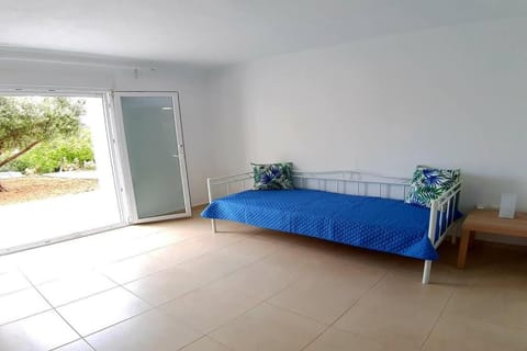 Trikorfo Beach Apartment, 150m from Sandy Beach Apartment in Halkidiki